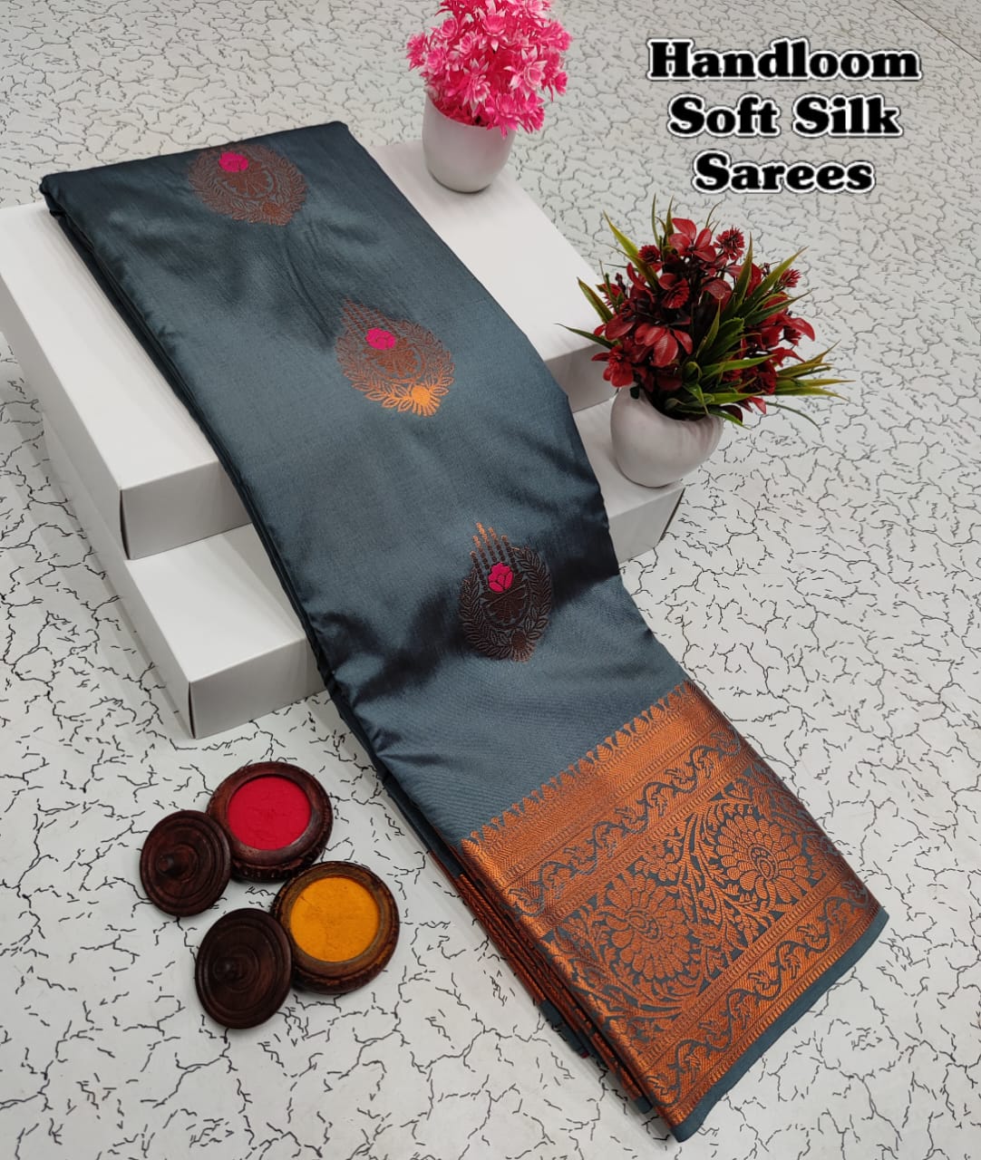 Shop premium Kanchipuram Handloom Soft Silk Saree with copper zari border, rich meena pallu & contrast blouse. Elegant saree for weddings & festivals.